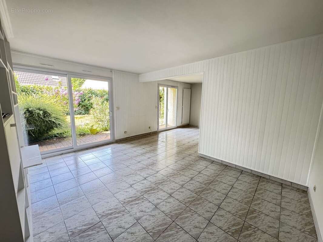 Maison à VERNEUIL-SUR-SEINE