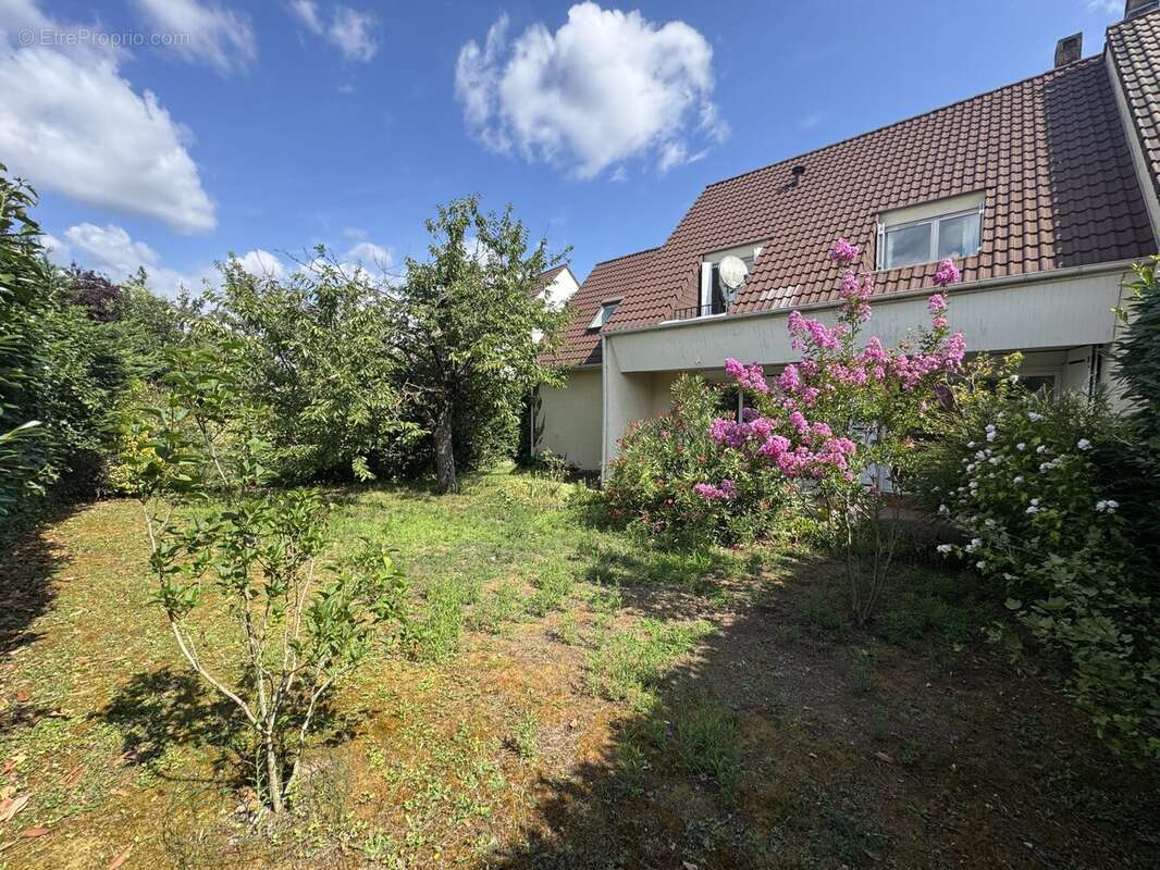 Maison à VERNEUIL-SUR-SEINE