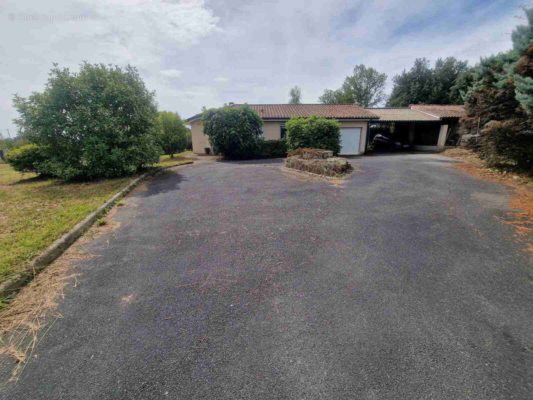 Maison à SAINT-CIERS-DE-CANESSE