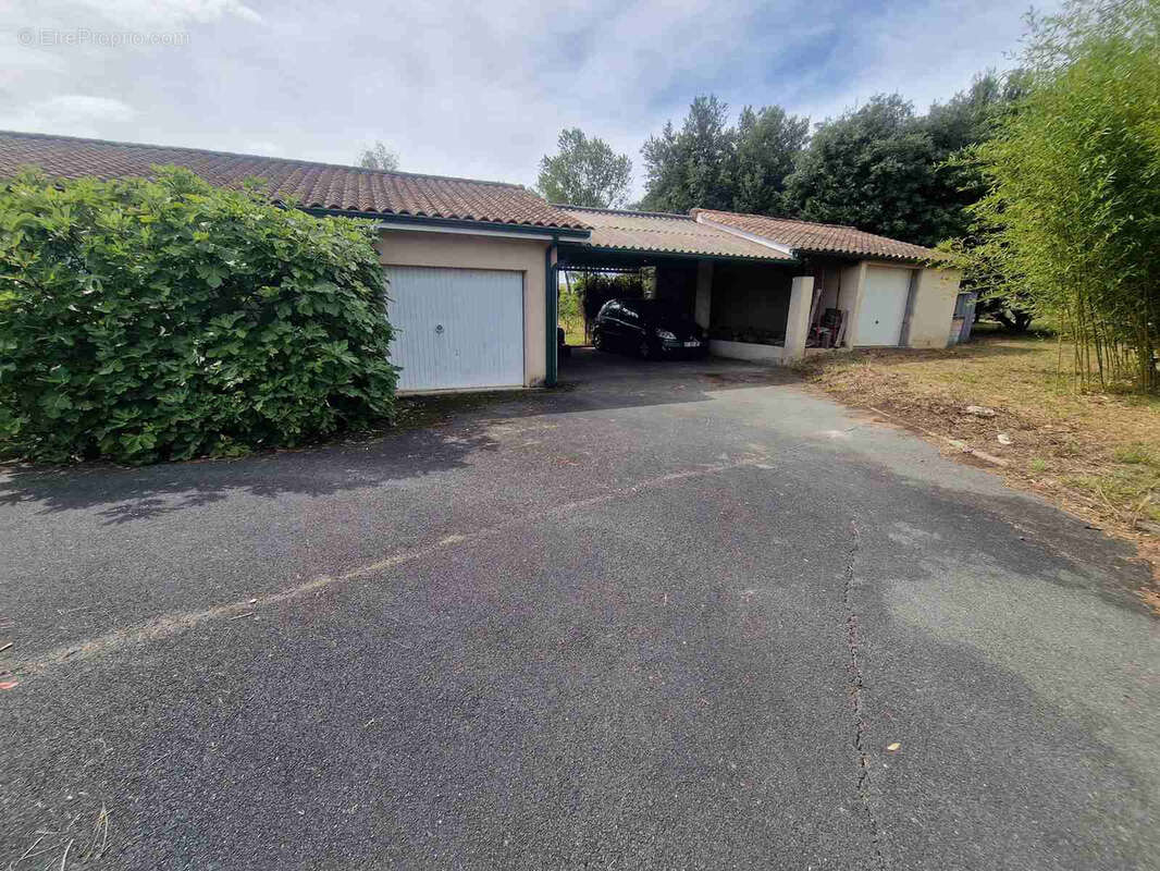 Maison à SAINT-CIERS-DE-CANESSE