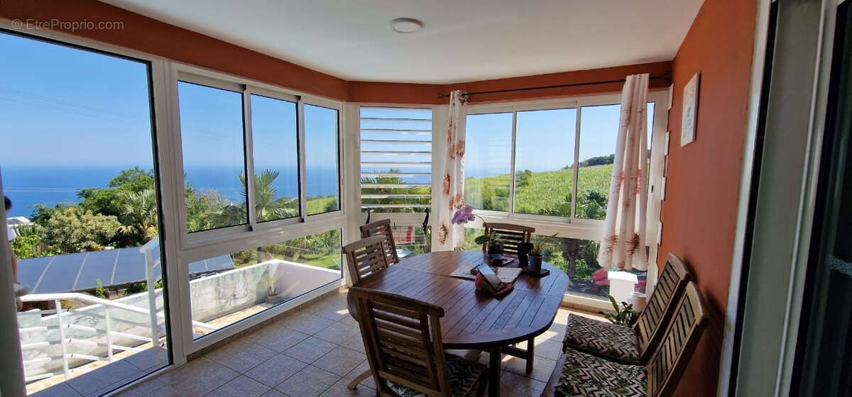 Maison à PETITE-ILE