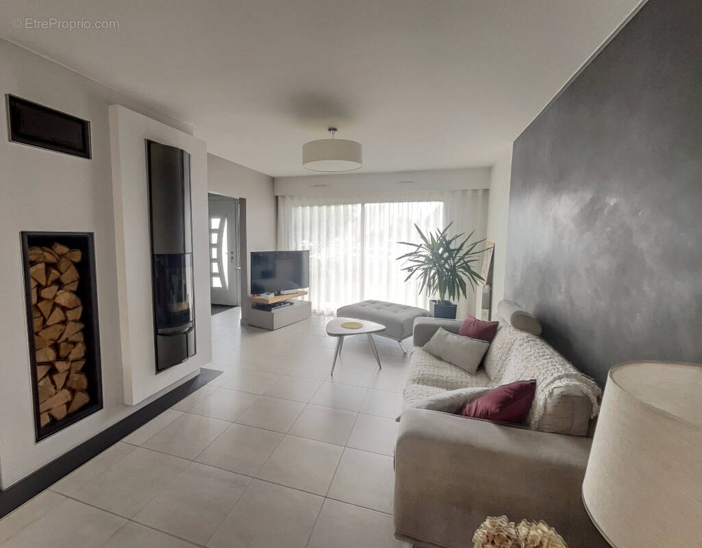 Maison à SAINT-BARTHELEMY-D&#039;ANJOU