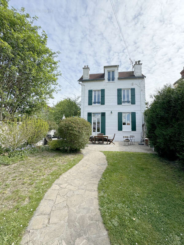 Maison à SUCY-EN-BRIE