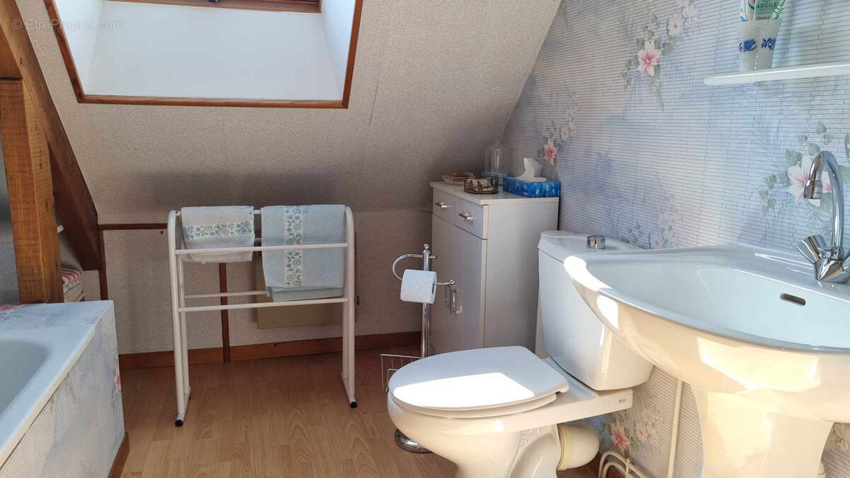 Maison à SAINT-CALAIS