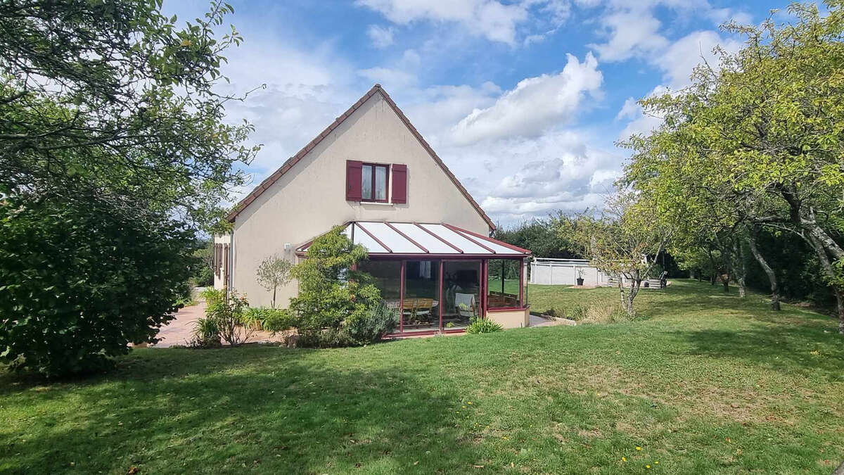 Maison à SAINT-CALAIS