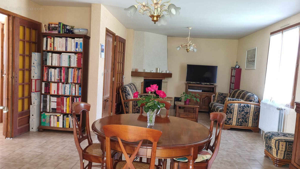 Maison à SAINT-CALAIS