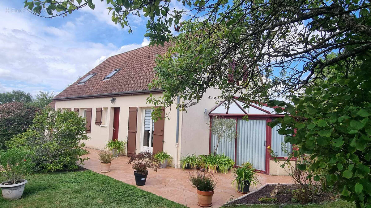 Maison à SAINT-CALAIS