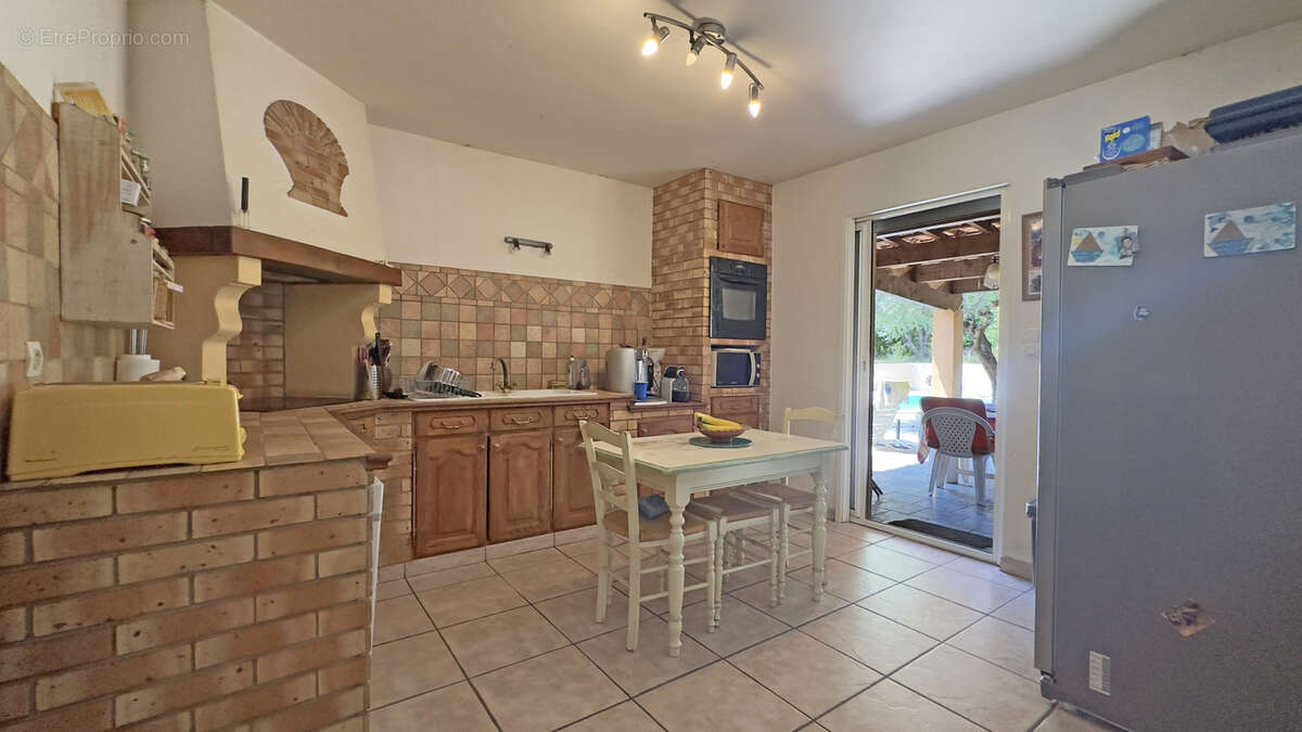 Maison à SOLLIES-TOUCAS