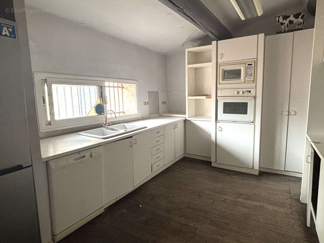 Appartement à MARSEILLE-1E