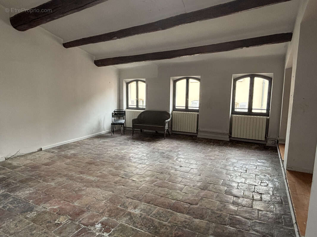 Appartement à MARSEILLE-1E