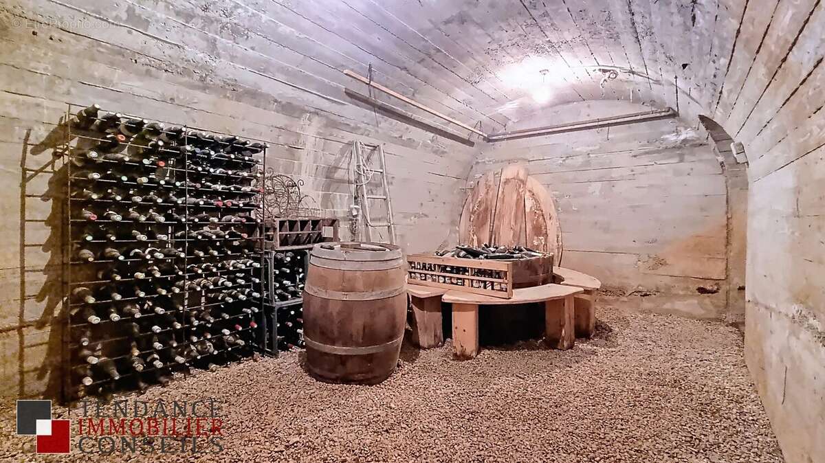 Maison à SAINT-ETIENNE-DES-OULLIERES