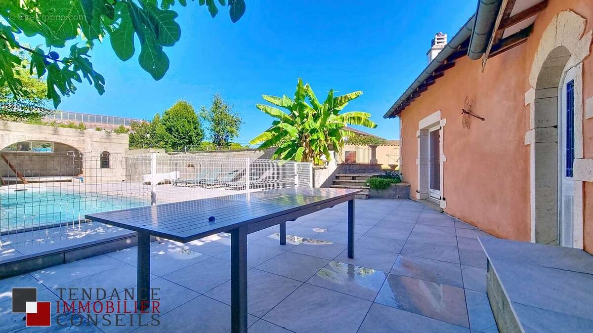 Maison à SAINT-ETIENNE-DES-OULLIERES