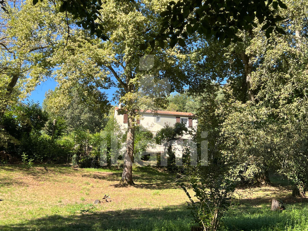 Maison à LEMBRAS