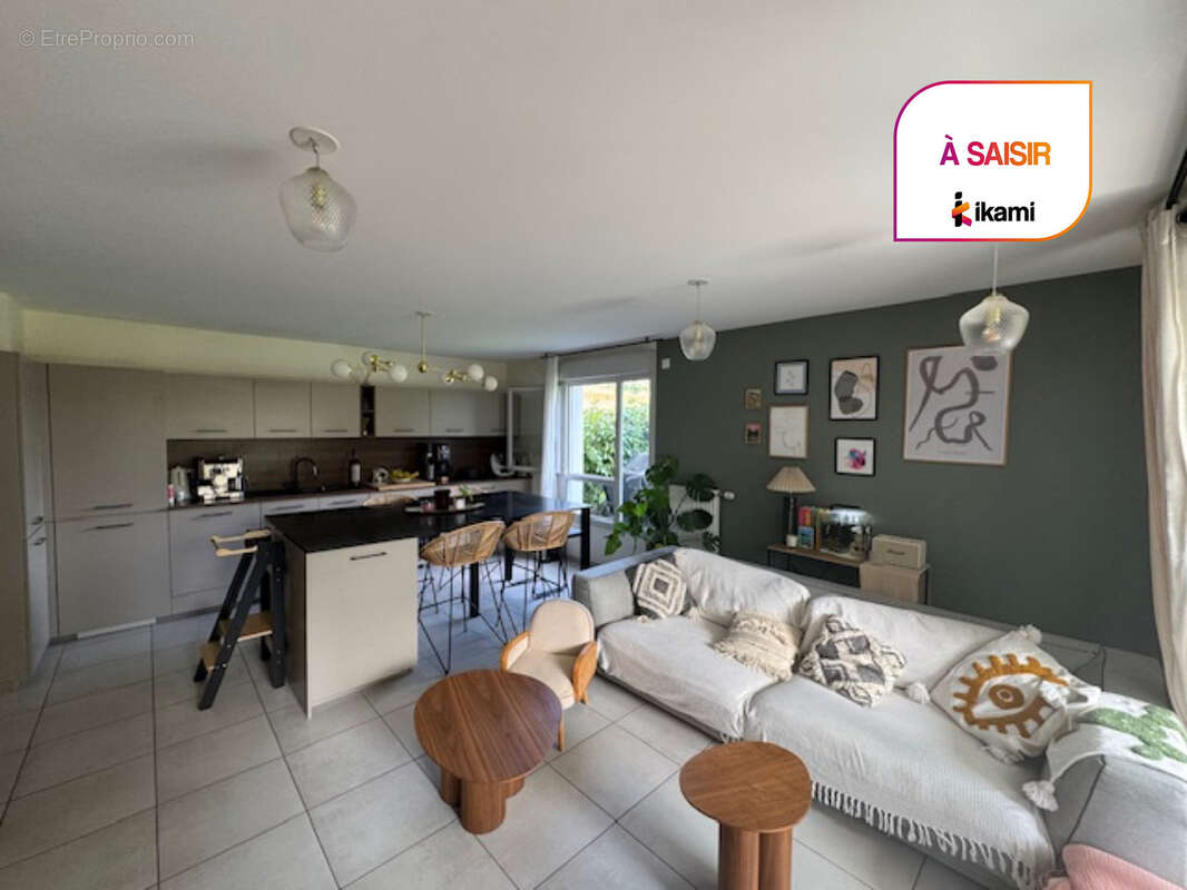 Appartement à POISY