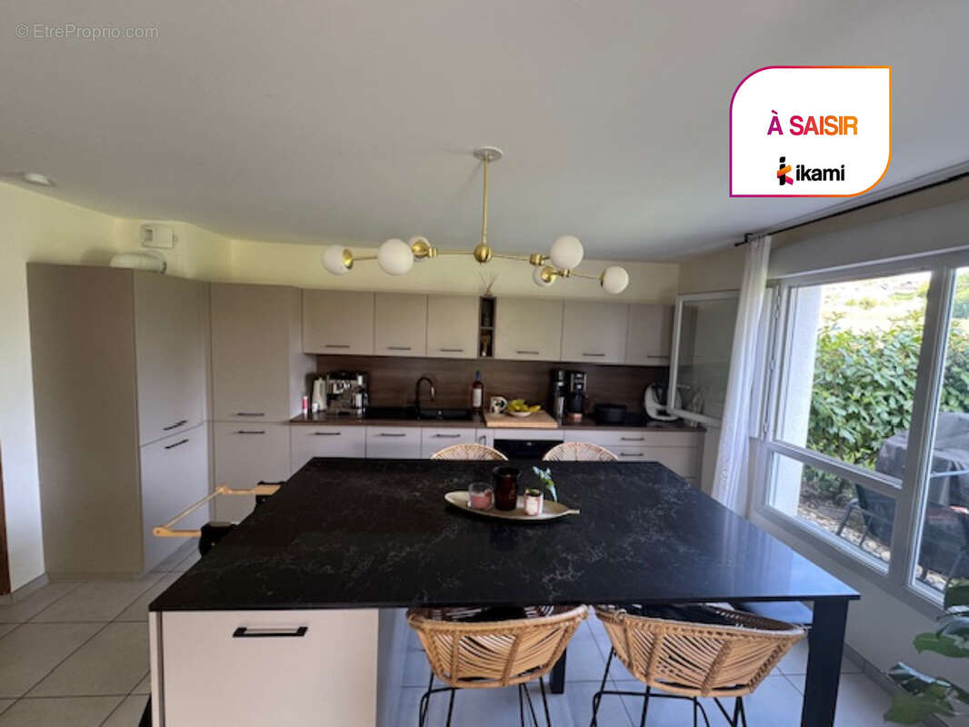 Appartement à POISY