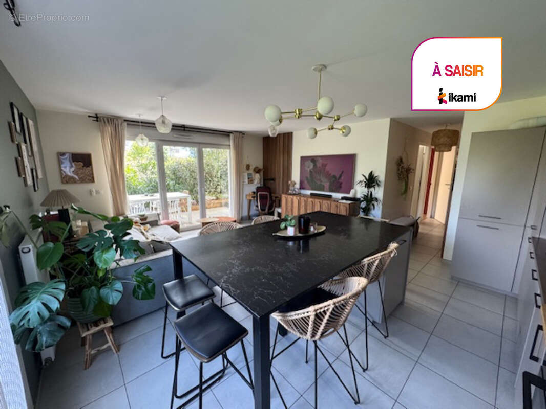 Appartement à POISY