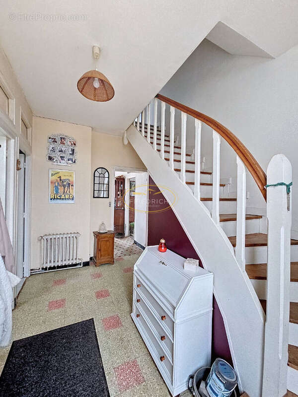 Maison à GONDRECOURT-LE-CHATEAU