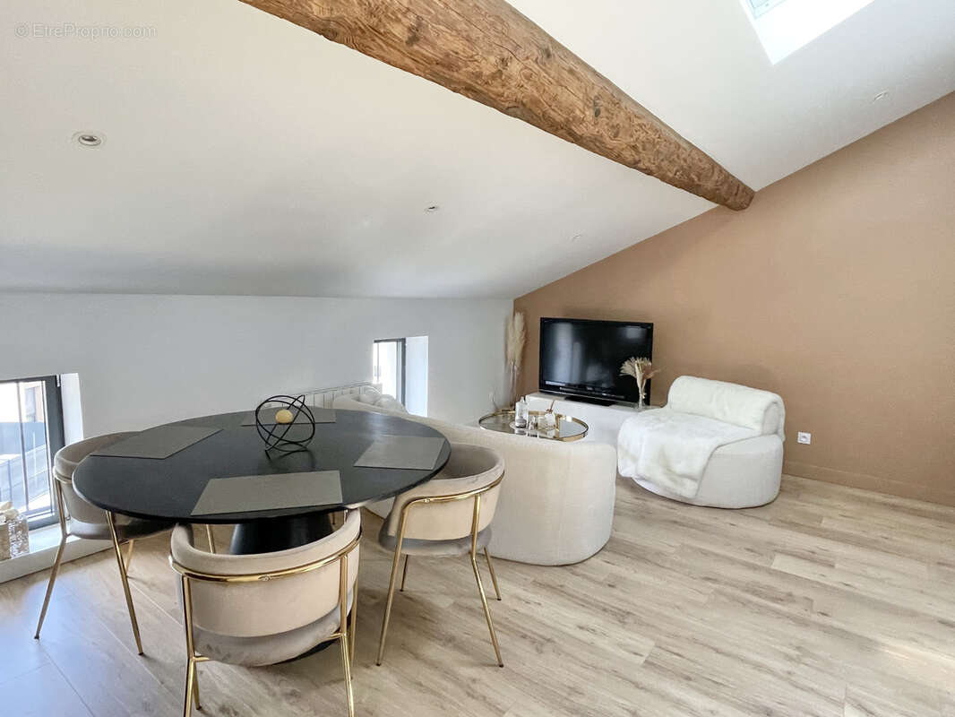 Appartement à CRAPONNE