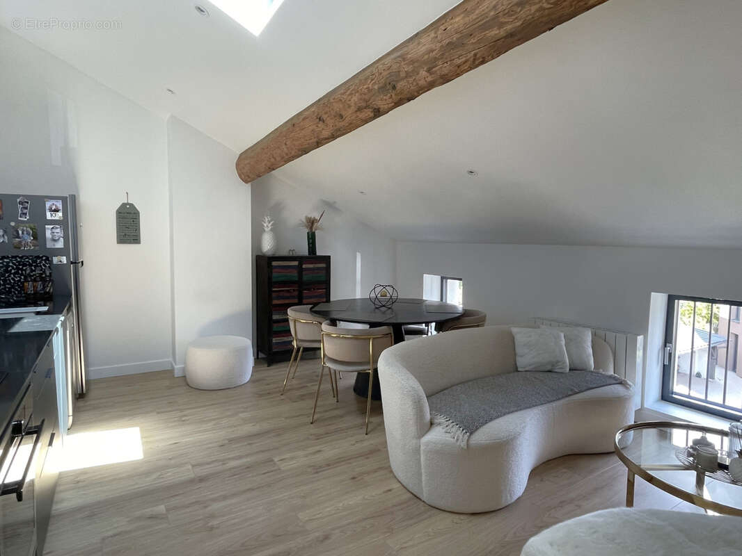 Appartement à CRAPONNE