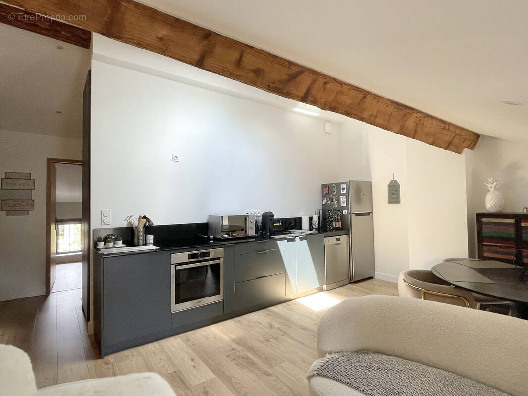 Appartement à CRAPONNE