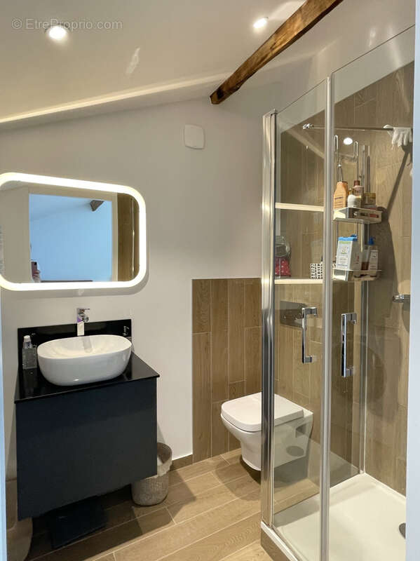 Appartement à CRAPONNE