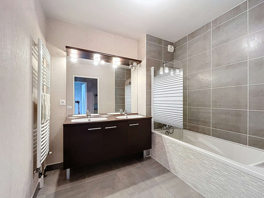 Appartement à CHEVIGNY-SAINT-SAUVEUR