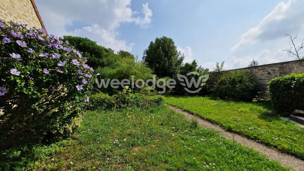 Maison à NEUVILLE-SUR-OISE