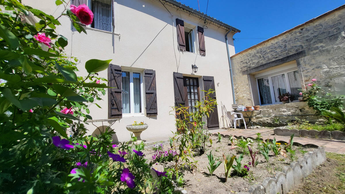 Maison à SAINT-GERVAIS