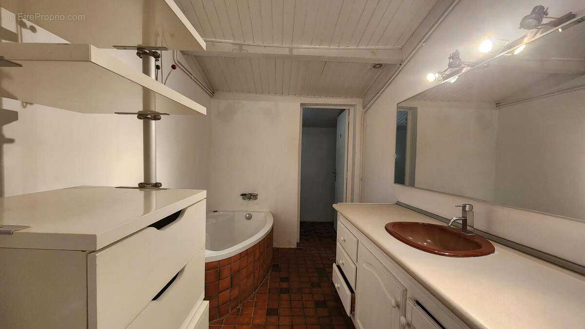 Maison à SAINT-ANDRE-DE-CUBZAC