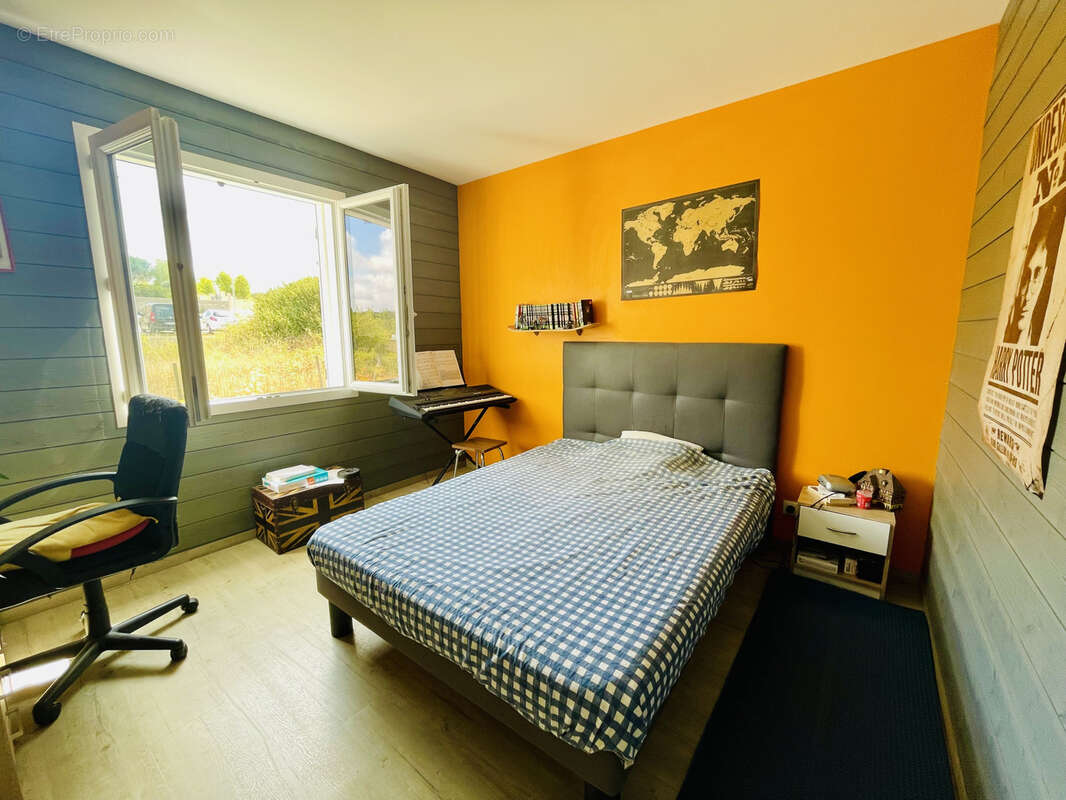 Maison à BUSSAC-SUR-CHARENTE