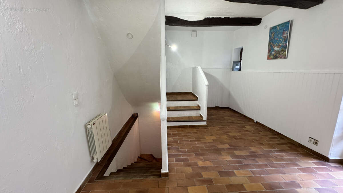 Appartement à LE BAR-SUR-LOUP