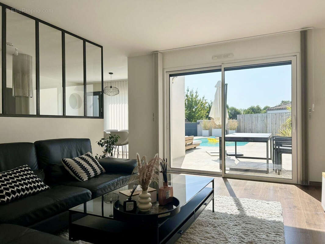 Photo 2 - Maison à PUILBOREAU