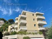 Appartement à SAINT-LAURENT-DU-VAR