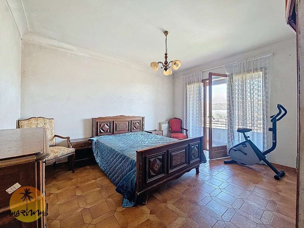 Maison à SAINT-LAURENT-DU-VAR