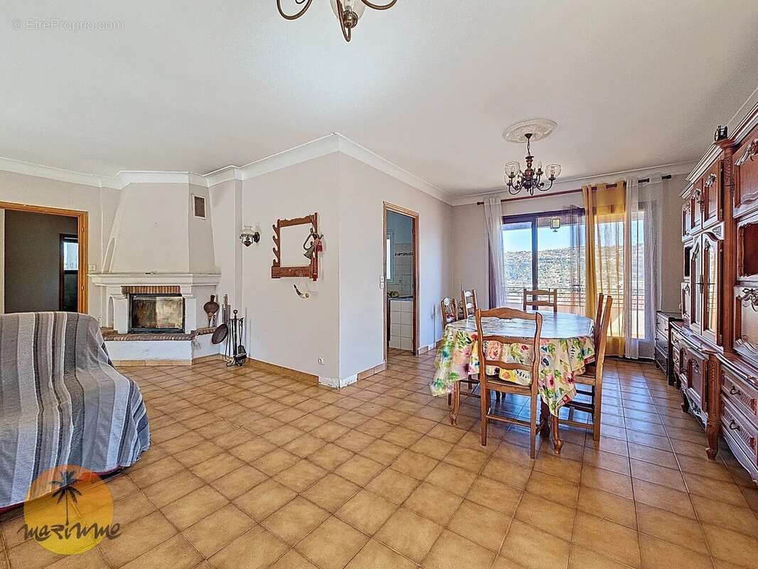 Maison à SAINT-LAURENT-DU-VAR