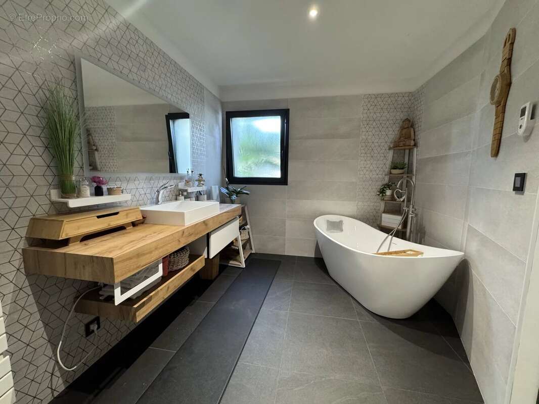 Maison à VILLEMANDEUR