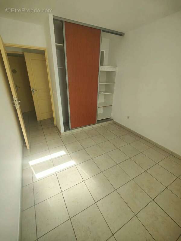 Appartement à LES AVIRONS