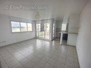 Appartement à LES AVIRONS