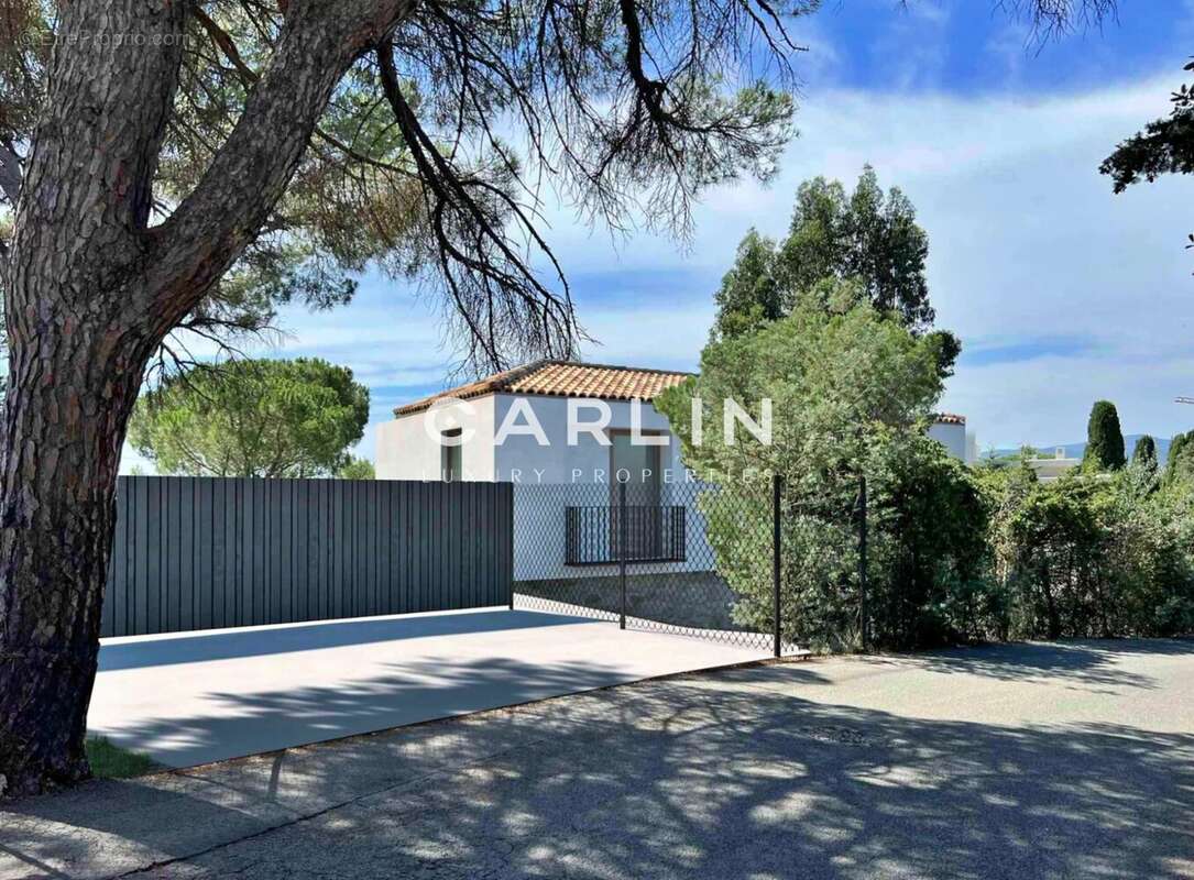 Terrain à SAINTE-MAXIME