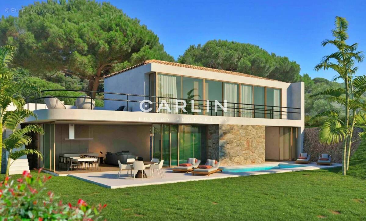 Terrain à SAINTE-MAXIME