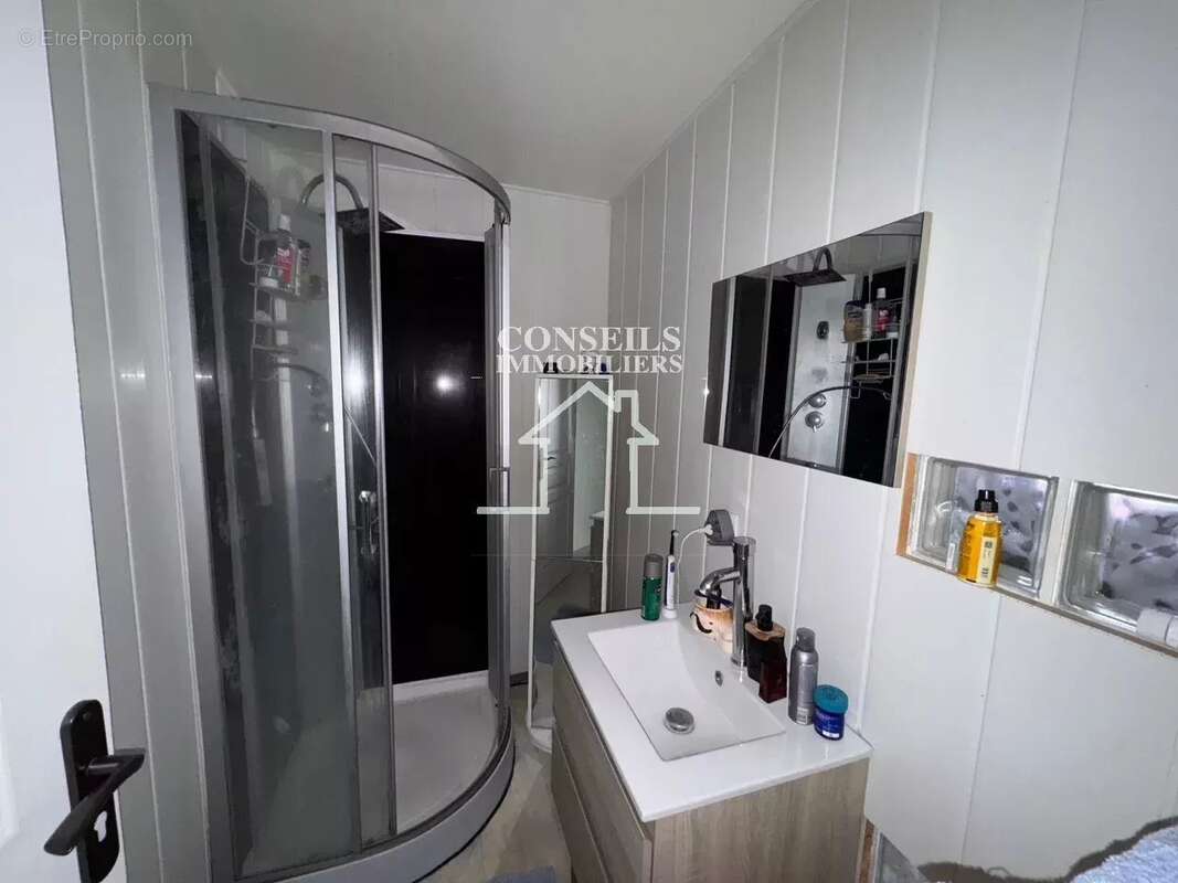 Maison à VILLENEUVE-SUR-YONNE