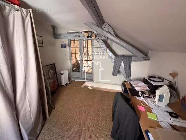 Maison à VILLENEUVE-SUR-YONNE