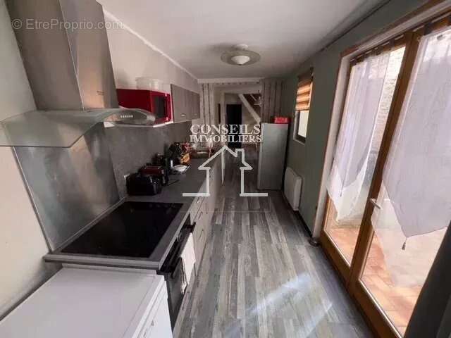 Maison à VILLENEUVE-SUR-YONNE