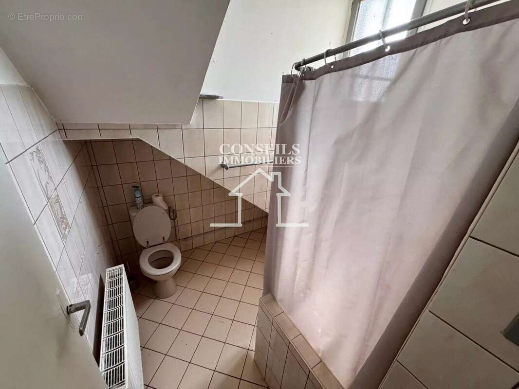 Maison à VILLENEUVE-SUR-YONNE