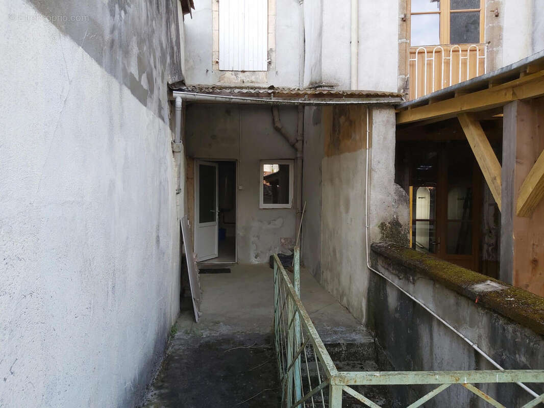 20250828_102145 - Commerce à NONTRON