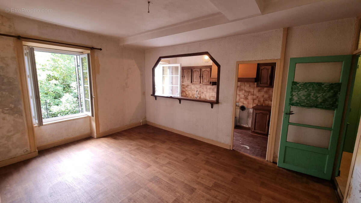 20250820_103303 - Maison à SAINT-SAUD-LACOUSSIERE