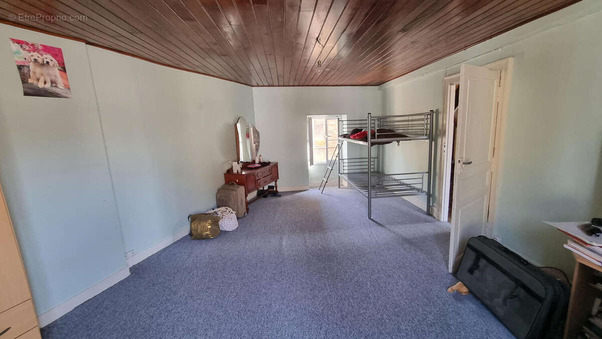 20250811_111615 - Maison à JAVERLHAC-ET-LA-CHAPELLE-SAINT-ROBERT