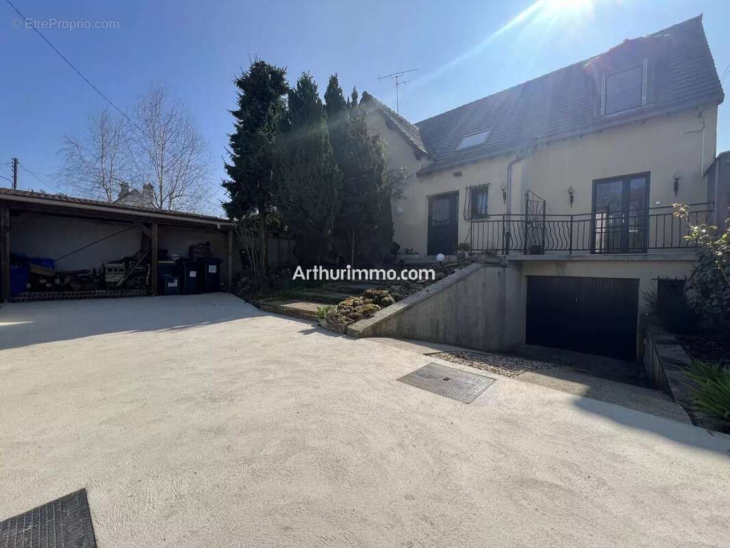 Maison à SUCY-EN-BRIE