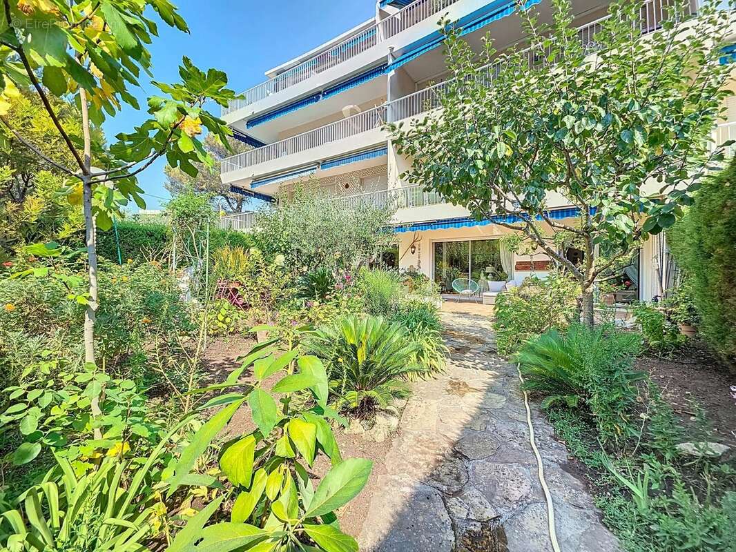 Appartement à LE CANNET