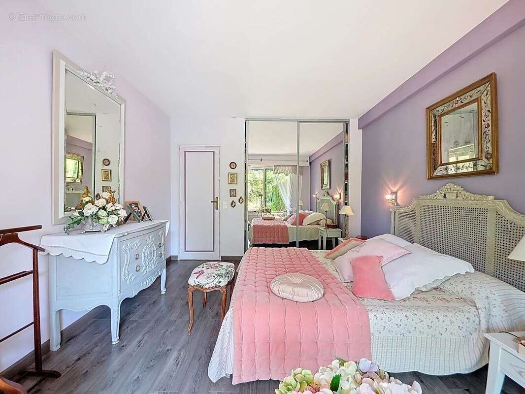 Appartement à LE CANNET